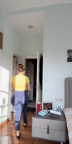 Melek Azad OnlyFans Leaked Free Thumbnail Picture - #bQR8rsVevN