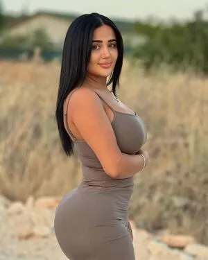 Melekazad OnlyFans Leaked Free Thumbnail Picture - #QMkBeN05P2
