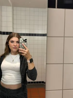 Meli Riveira OnlyFans Leaked Free Thumbnail Picture - #YWNoQl2IOG