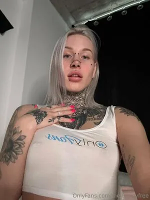 Melinaroyfree OnlyFans Leaked Free Thumbnail Picture - #PVNEhY68Ep