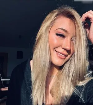 Melinaxx OnlyFans Leaked Free Thumbnail Picture - #cz4VNtyWde
