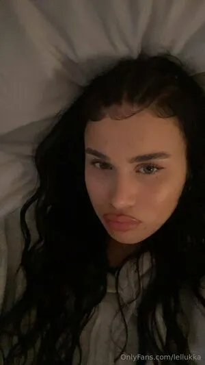 Melliele1 OnlyFans Leaked Free Thumbnail Picture - #IwAEJf7Xua