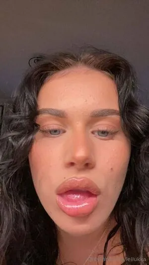Melliele1 OnlyFans Leaked Free Thumbnail Picture - #r0QBEvV7xy