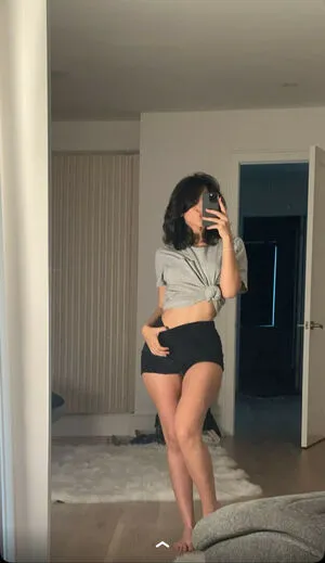 Melody Oz OnlyFans Leaked Free Thumbnail Picture - #inbxeiEWv2