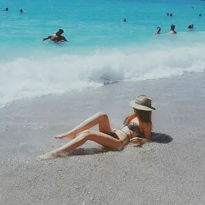 Melozgeee OnlyFans Leaked Free Thumbnail Picture - #6gYYetz41L