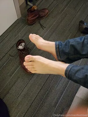 Menfeetlover OnlyFans Leaked Free Thumbnail Picture - #hlYwLF4G4h