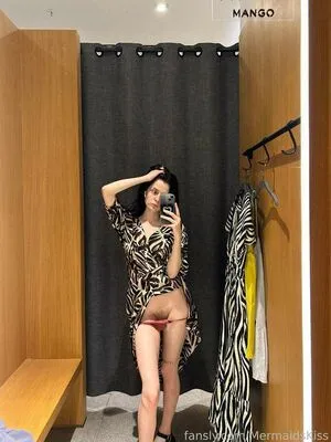 Mermaids Kiss OnlyFans Leaked Free Thumbnail Picture - #2EVB3OJKzO