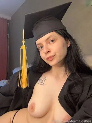 Mermaids Kiss OnlyFans Leaked Free Thumbnail Picture - #Ddh5MVW3VI