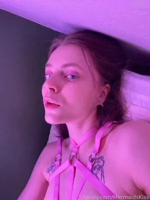 Mermaids Kiss OnlyFans Leaked Free Thumbnail Picture - #EKxmfpzd9V