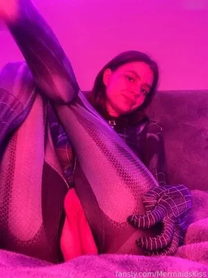 Mermaids Kiss OnlyFans Leaked Free Thumbnail Picture - #ZbW2xl6u2K