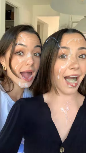 Merrell Twins OnlyFans Leaked Free Thumbnail Picture - #ExINFcPQLd