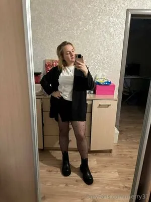 Merry31 OnlyFans Leaked Free Thumbnail Picture - #i56eu6fHU4