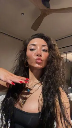 Merve Ozkan OnlyFans Leaked Free Thumbnail Picture - #75pTjjA4K4