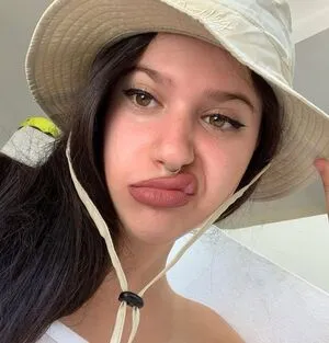 Meshi Roter OnlyFans Leaked Free Thumbnail Picture - #0YKYqTif6S
