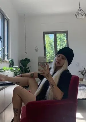 Meshi Roter OnlyFans Leaked Free Thumbnail Picture - #0jiLWyKXYg
