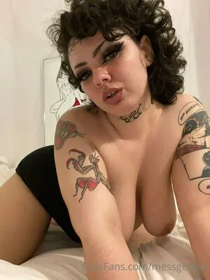 Messgender OnlyFans Leaked Free Thumbnail Picture - #AW4fDeCovn
