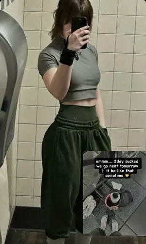 Mewnii OnlyFans Leaked Free Thumbnail Picture - #4XH1eHA3da
