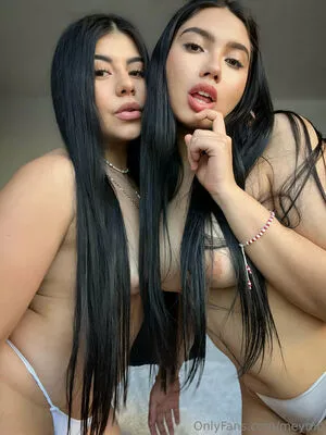 Meymb OnlyFans Leaked Free Thumbnail Picture - #4MaI3AwLhf