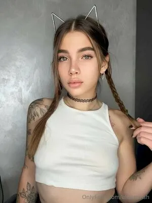 Mia OnlyFans Leaked Free Thumbnail Picture - #40fMX4RGAt