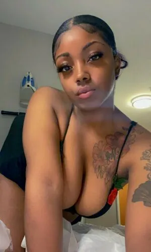 Mia Belle OnlyFans Leaked Free Thumbnail Picture - #kmbgAIL3Vk