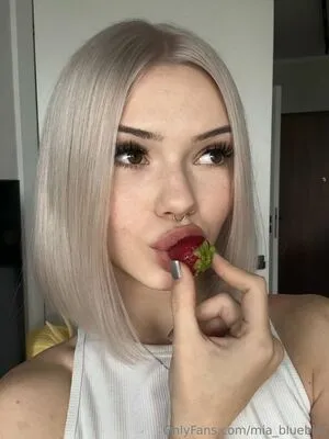 Mia Bluebird OnlyFans Leaked Free Thumbnail Picture - #4J6L7sI7QL