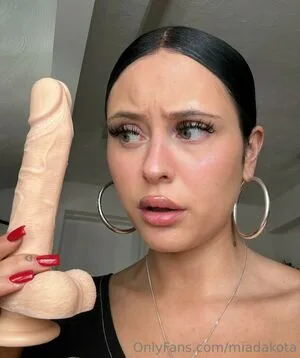 Mia Dakota OnlyFans Leaked Free Thumbnail Picture - #FlMfpIDelN