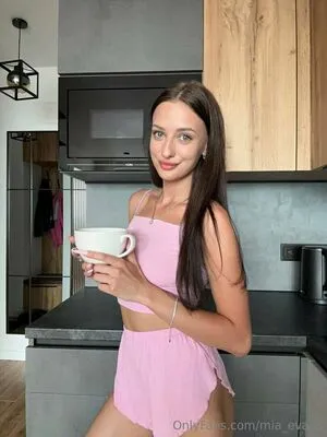 Mia Evans OnlyFans Leaked Free Thumbnail Picture - #Wfal04855T