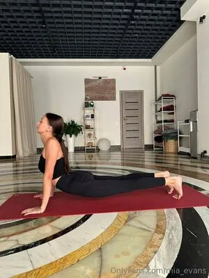 Mia Evans OnlyFans Leaked Free Thumbnail Picture - #b9coHftwkM