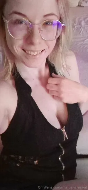 Mia Ganz Privat OnlyFans Leaked Free Thumbnail Picture - #4JnyF6JPq9