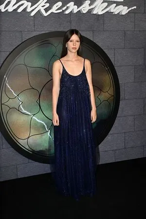 Mia Goth OnlyFans Leaked Free Thumbnail Picture - #60T8PZGUgL