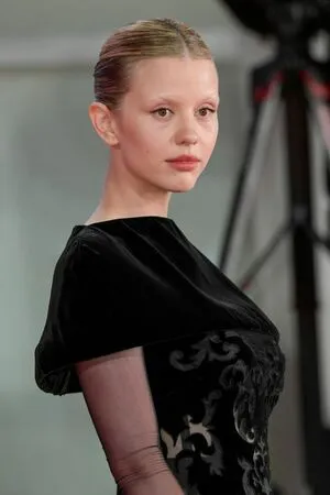 Mia Goth OnlyFans Leaked Free Thumbnail Picture - #BfJbdRAxsv