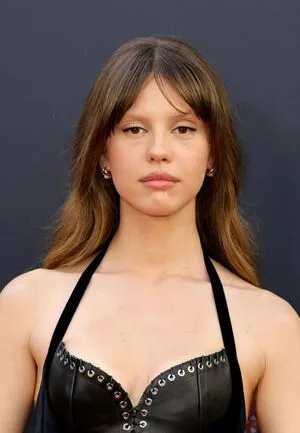 Mia Goth OnlyFans Leaked Free Thumbnail Picture - #d16VBZ4POk