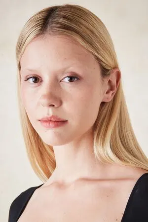 Mia Goth OnlyFans Leaked Free Thumbnail Picture - #db8PUmuESi
