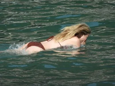 Mia Goth OnlyFans Leaked Free Thumbnail Picture - #eIri49pkqi