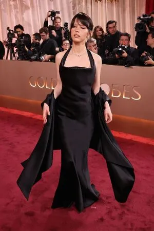 Mia Goth OnlyFans Leaked Free Thumbnail Picture - #jgrl53aviW