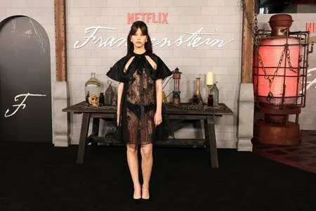 Mia Goth OnlyFans Leaked Free Thumbnail Picture - #mISleW9NdV