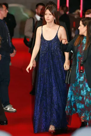 Mia Goth OnlyFans Leaked Free Thumbnail Picture - #ypnMatu4S3