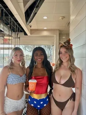 Mia K OnlyFans Leaked Free Thumbnail Picture - #SIwvprPwPM