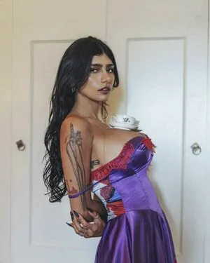 Mia Khalifa OnlyFans Leaked Free Thumbnail Picture - #8gHPx84BUg