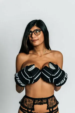 Mia Khalifa OnlyFans Leaked Free Thumbnail Picture - #EdkFUrnVWJ