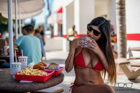 Mia Khalifa OnlyFans Leaked Free Thumbnail Picture - #ZB5B35GaEq