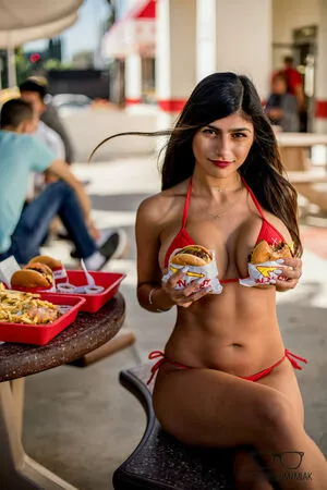 Mia Khalifa OnlyFans Leaked Free Thumbnail Picture - #ccZX1qeyTl