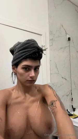 Mia Khalifa OnlyFans Leaked Free Thumbnail Picture - #xnVo6dfkNv
