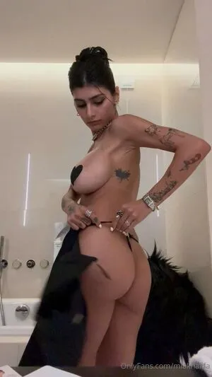 Mia Khalifa OnlyFans Leaked Free Thumbnail Picture - #1CmAd2UEP8