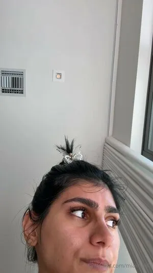 Mia Khalifa OnlyFans Leaked Free Thumbnail Picture - #1vn5ScHMoK