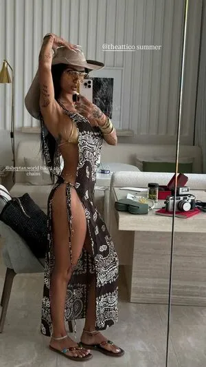 Mia Khalifa OnlyFans Leaked Free Thumbnail Picture - #4Y2LXdWMTs