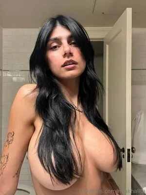 Mia Khalifa OnlyFans Leaked Free Thumbnail Picture - #8L0VhlAlLX