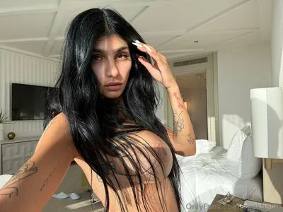 Mia Khalifa OnlyFans Leaked Free Thumbnail Picture - #8n62MkSPR3