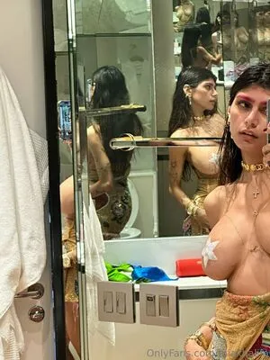 Mia Khalifa OnlyFans Leaked Free Thumbnail Picture - #A7ai0C9A6S