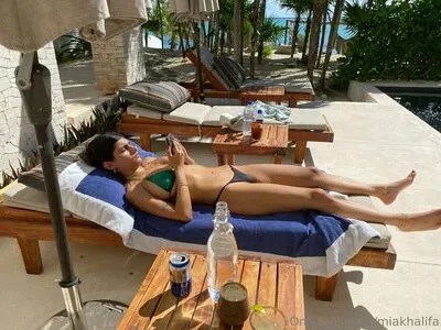 Mia Khalifa OnlyFans Leaked Free Thumbnail Picture - #AZQvZRdIev